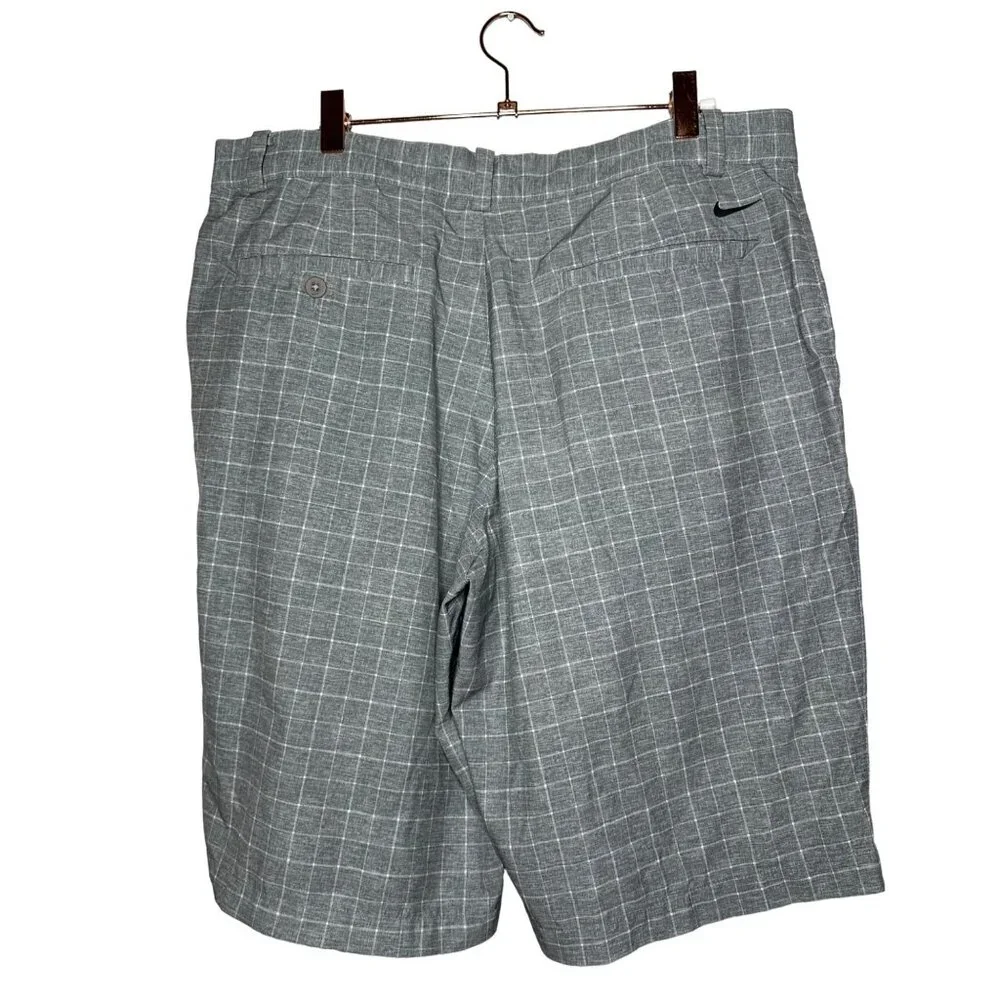 Nike Golf Shorts Size 34 Flat Front Gray Check Tour Performance Stretch Dri-Fit